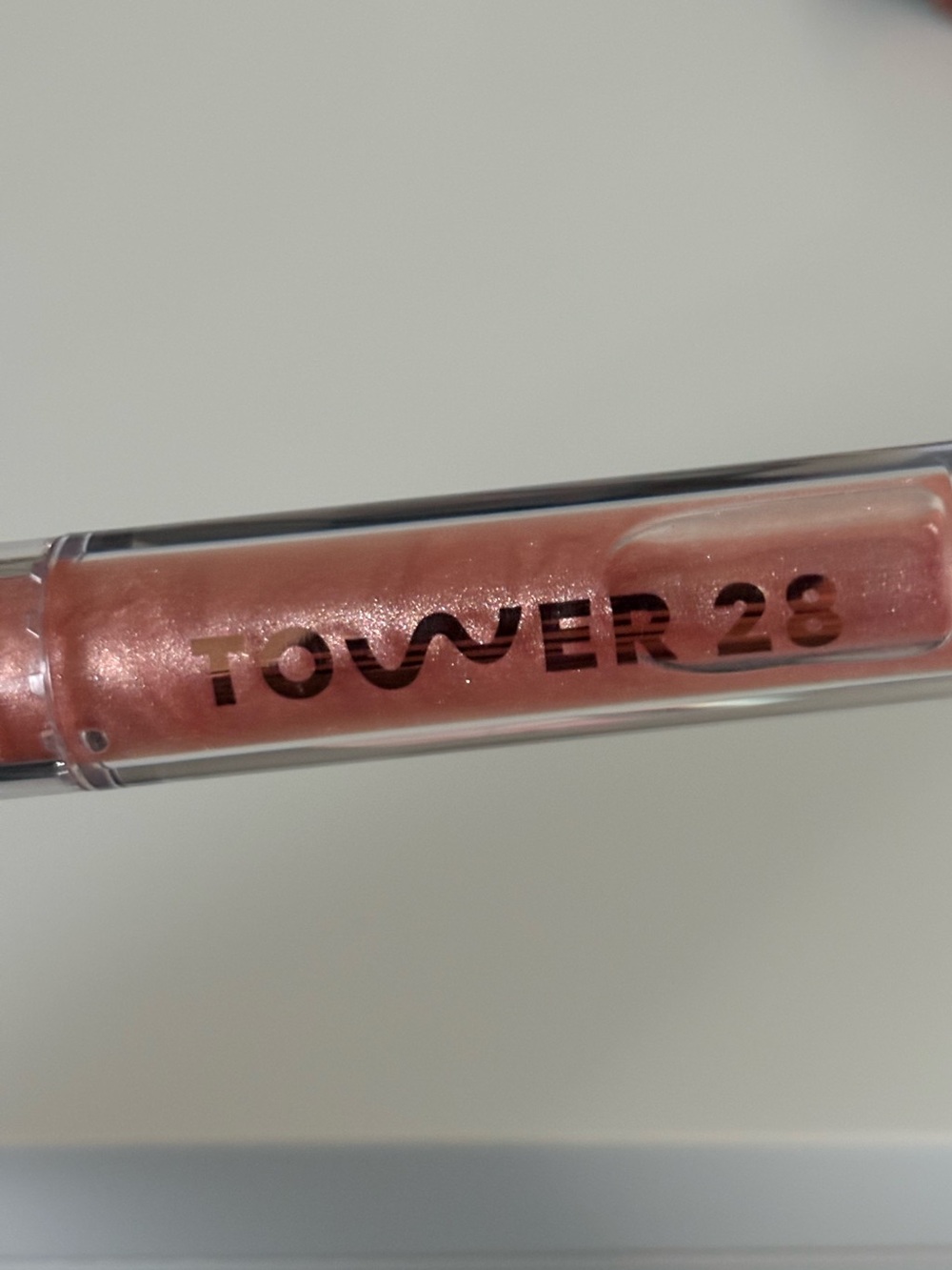 Tower 28 Lip Gloss - Dream ✨